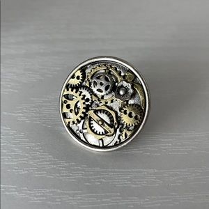 NWOT Adjustable Steampunk Ring